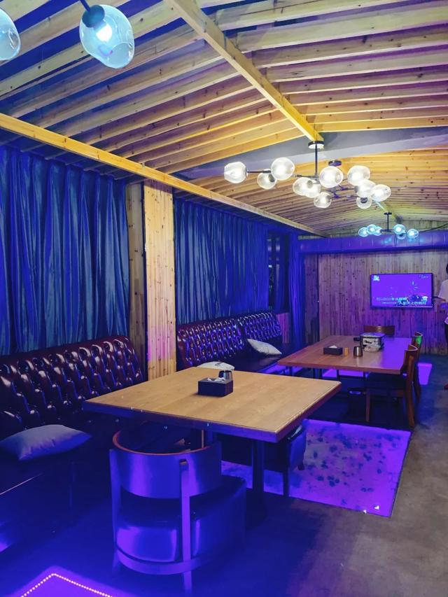 免费喝藏在晋江的600㎡梦幻精酿小酒馆一曝光就被挤爆