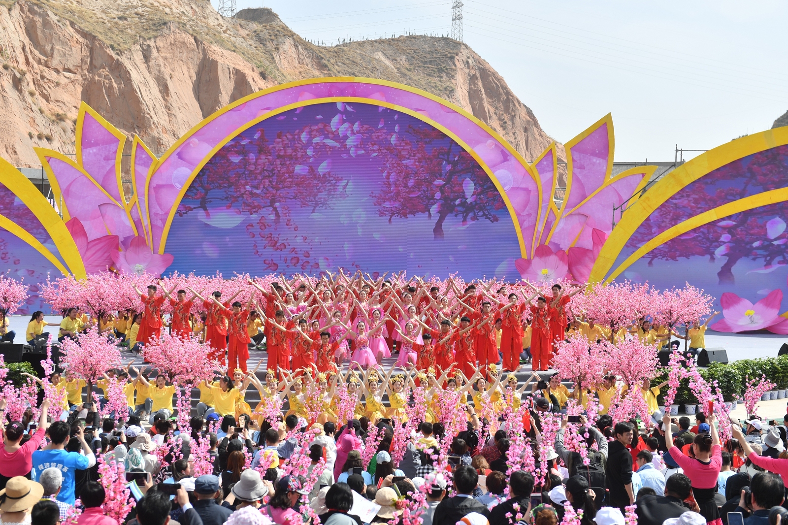 城前兰陵古城桃花节图片