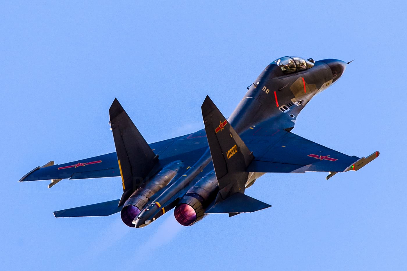 原创一款被低估的国产重型战斗机 因为外形类似苏27 沈飞饱受非议