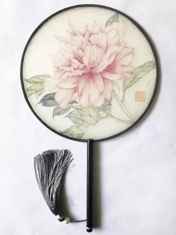 津门女画家|吴淑萍 没骨花卉团扇作品欣赏