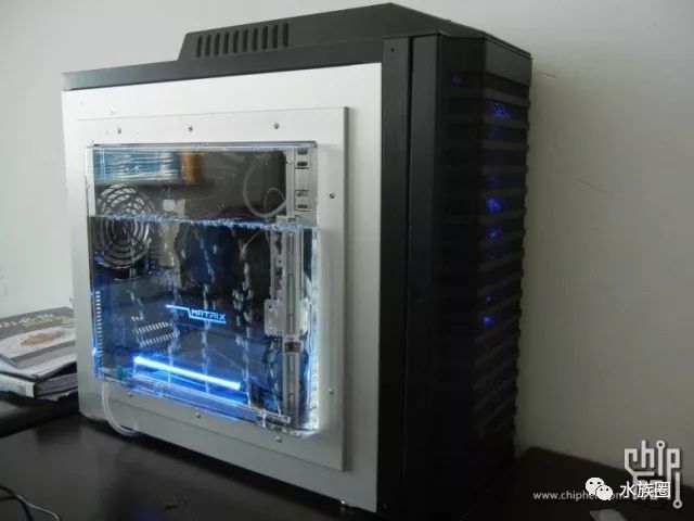 绝对会玩,散热 cool 方案:电子液体鱼缸主机
