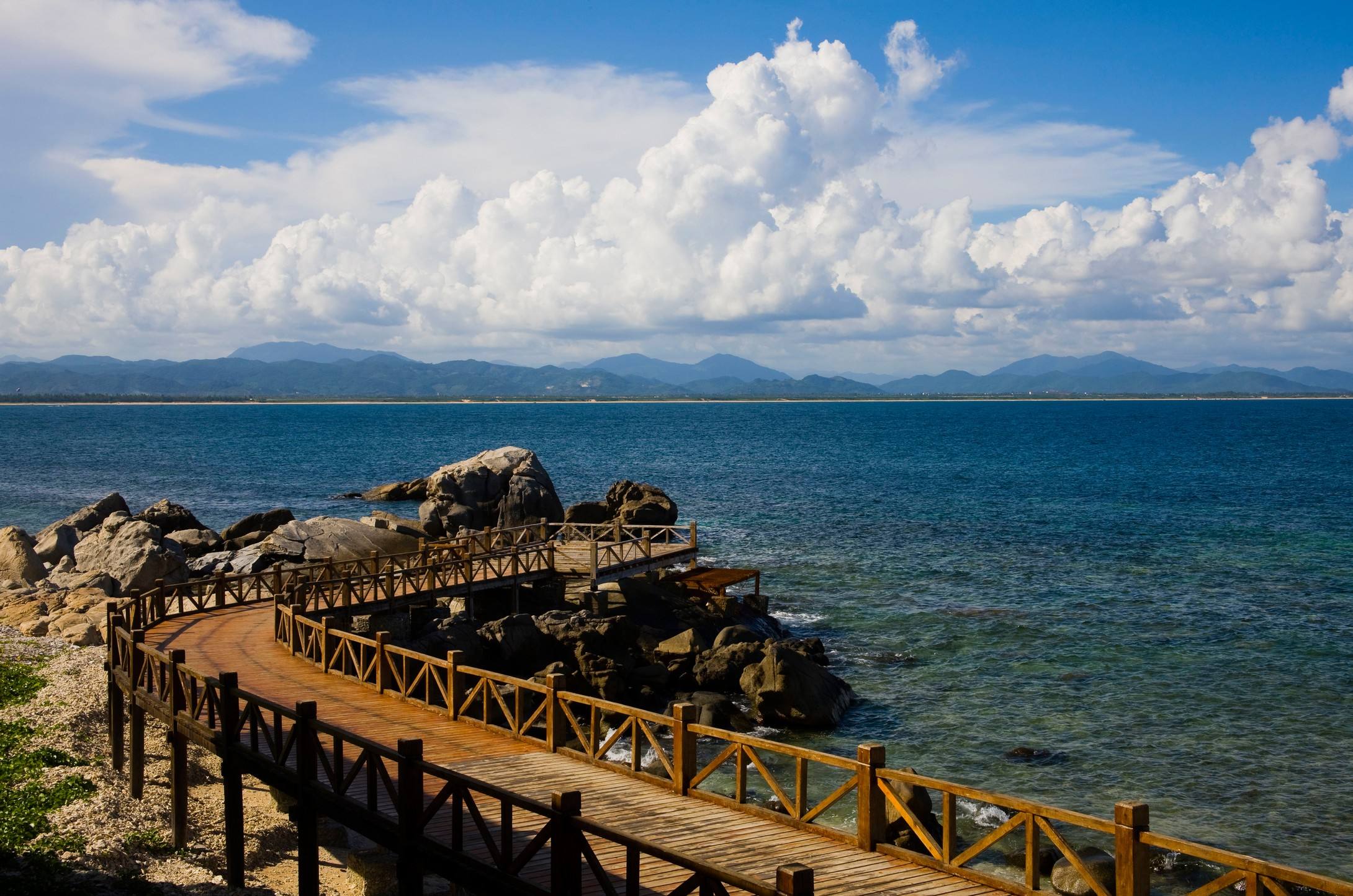 美丽的三亚"情人岛":蜈支洲岛