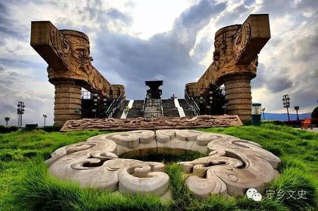 相传大禹治水之后,以九州所贡之金来铸造九鼎,将全国九州的名山大川