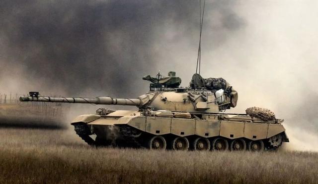 中国陆军成功的二代坦克88式,最终改进型进化成第三代坦克