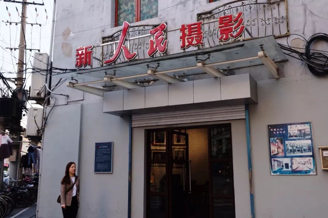 到父母们最爱的照相馆,拍一张新潮的"油画照"