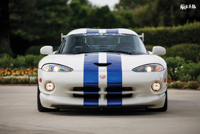 1998 dodge viper gts-r