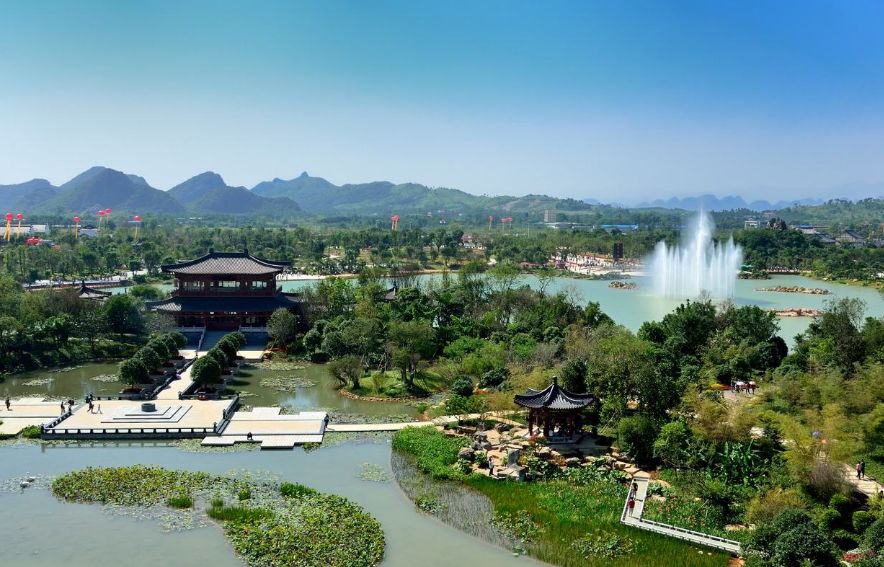 雁山区园博园(停车位80个),玉圭园(停车位100个),草坪冠岩(停车位60个