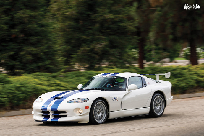 1998 dodge viper gts-r