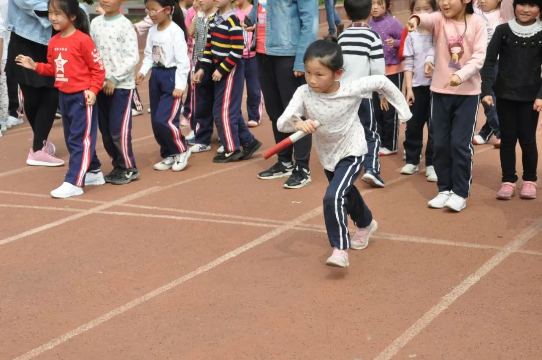 临沭实小运动会专题学生接力图集