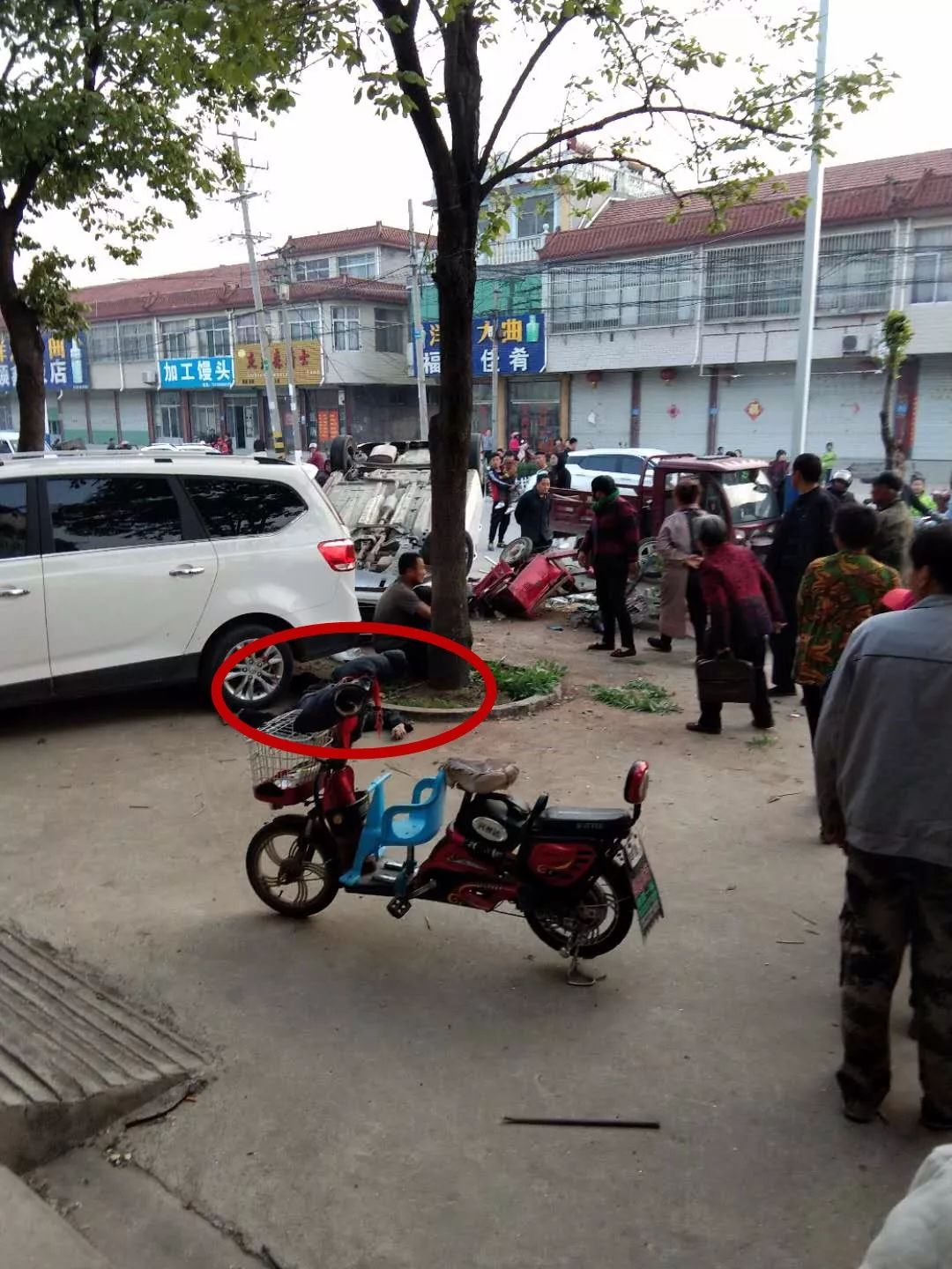 惨泰安惨烈车祸3死1伤现场惨不忍睹