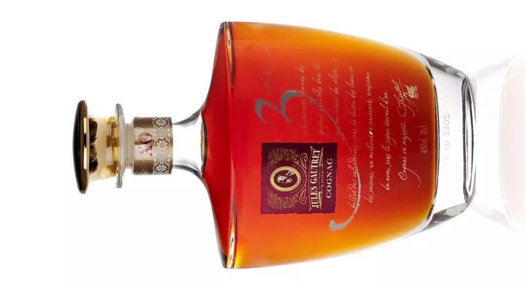 杰丽天鹅xo干邑白兰地【品鉴笔记】色泽:栗色与琥珀色交汇,金光闪闪