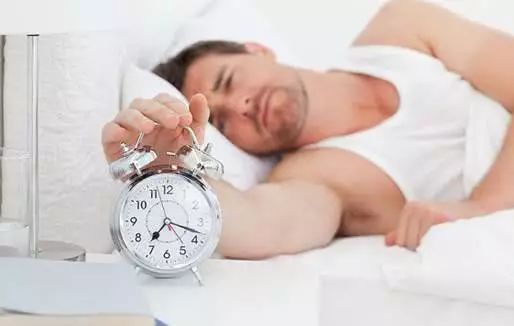 夜晚睡前脚底贴个创可贴不用再失眠从此远离安眠药