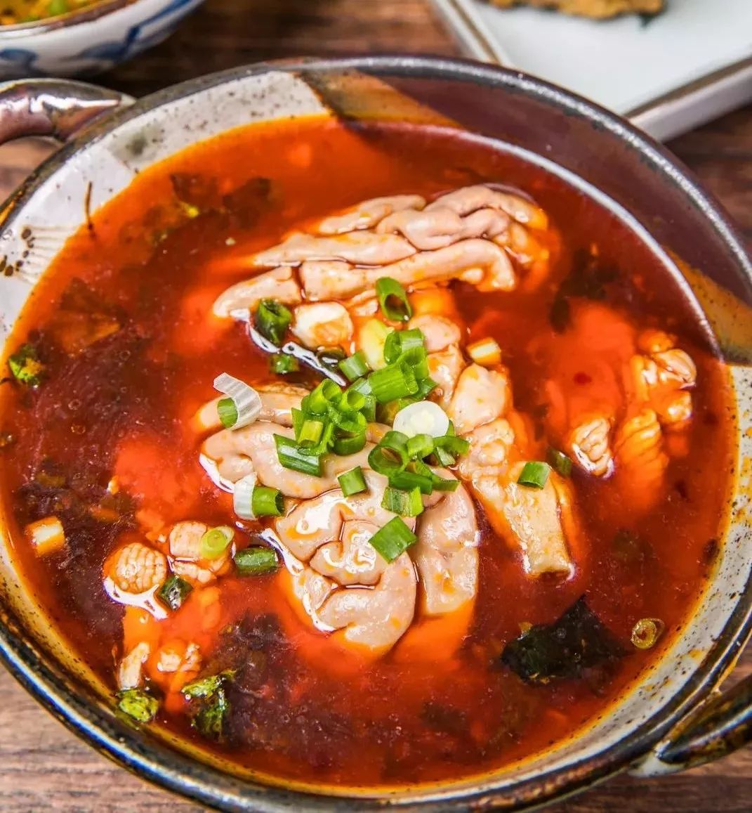 8折】金山一到饭点就爆满的这家店,时隔三年居然出新品了!_冒菜