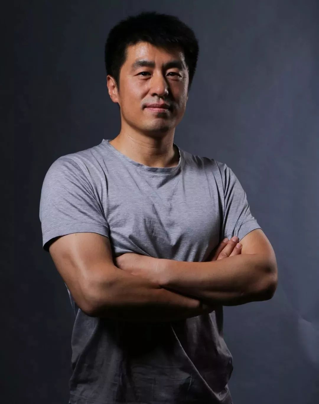 r. 哈姆扎和杨经文建筑师事务所》《生态建筑》(侯正华,宋晔皓)