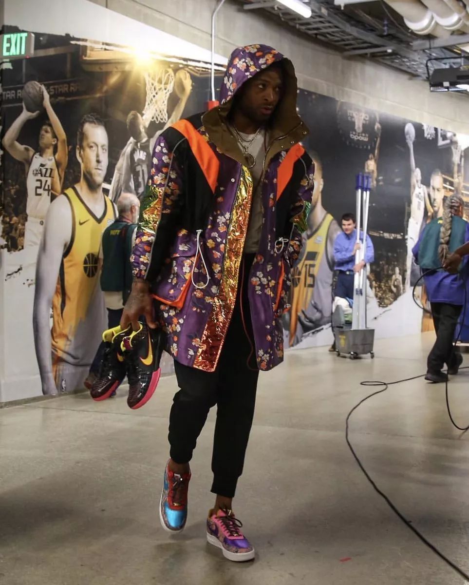 明星上脚丨"爱你 3000 遍" travis scott 这对模范情侣又做了什么?