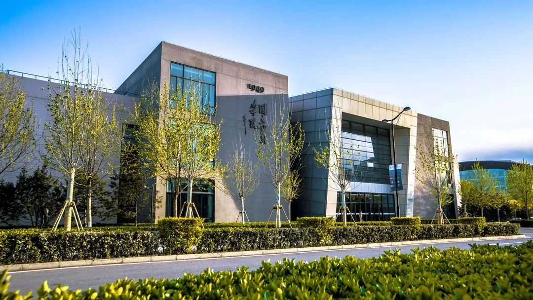 拍摄取景 中戏校园中戏版《我爱你中国》排练现场用青春为祖国歌唱