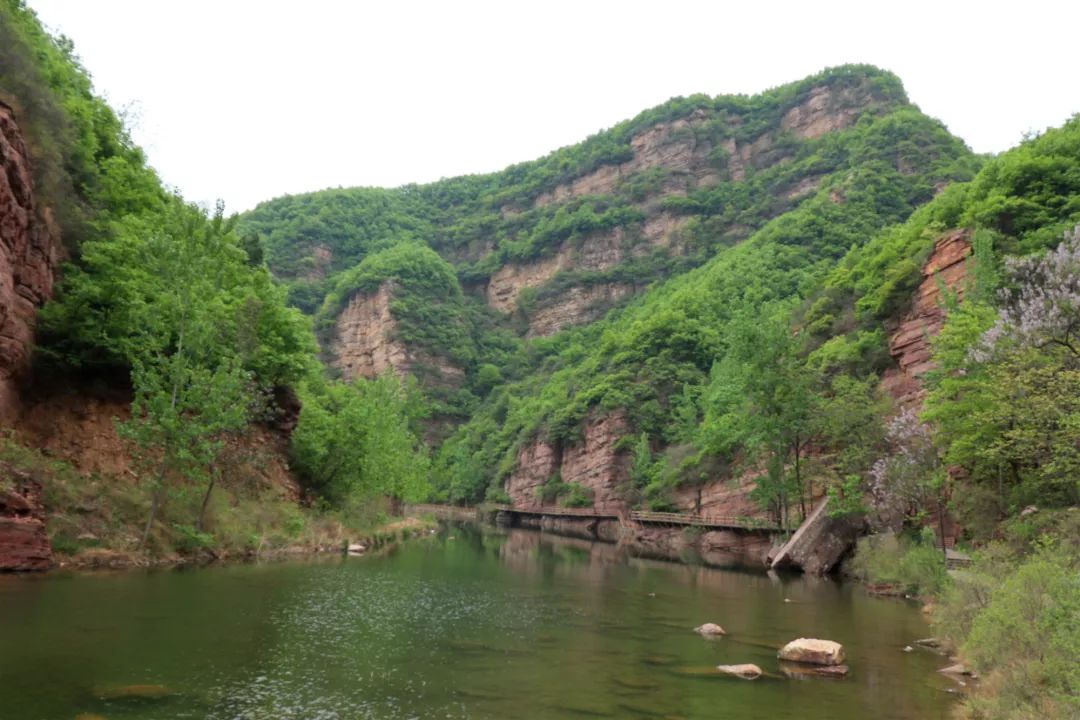 一攀(飛拉達)——夠膽你就來和合塬石陣本文來源:青要山景區返回搜狐