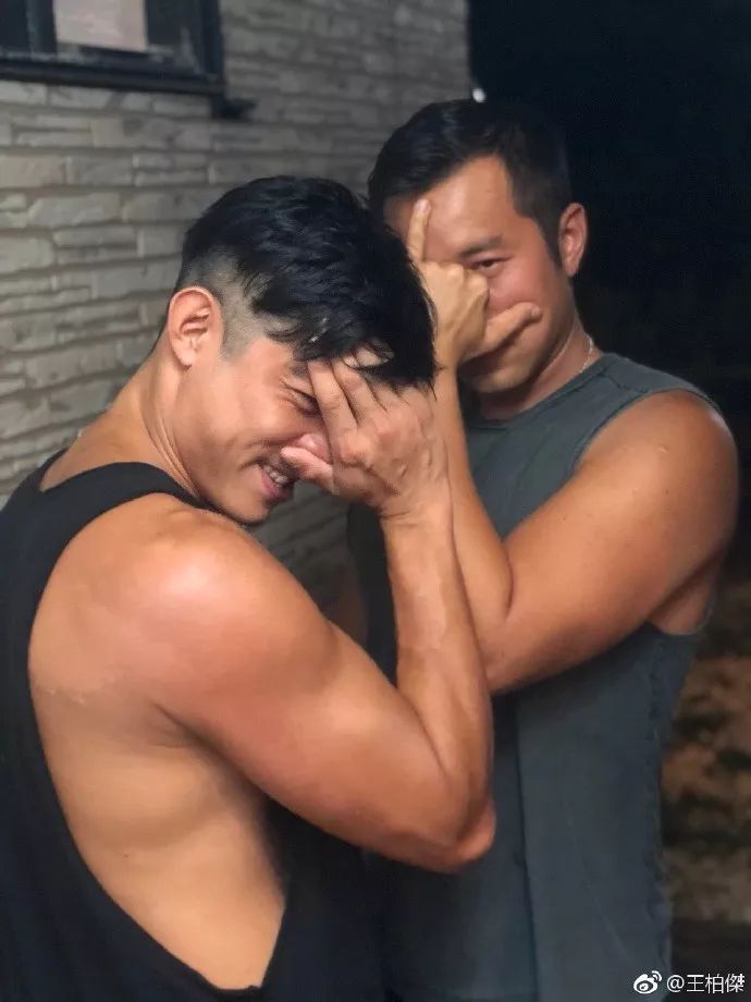 究竟是什么程度的"肌肉渣男"?让蔡依林和小s同时为了他反目!_王柏杰