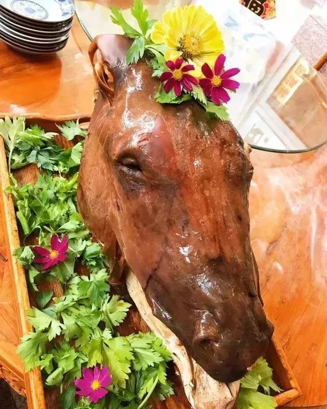 福杯满溢农家院驴头宴1长子营美食攻略可是独一无二的长子营这里的