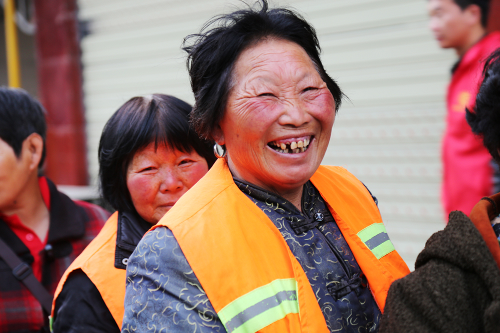 五一劳动节周口这里有最美的笑容最辛苦的劳动者和最有爱心的人聚一起