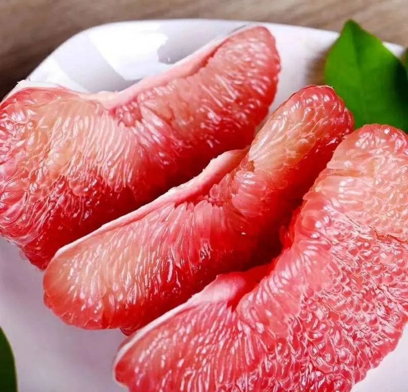 泰国榴莲13.8元1斤,红心火龙果4.