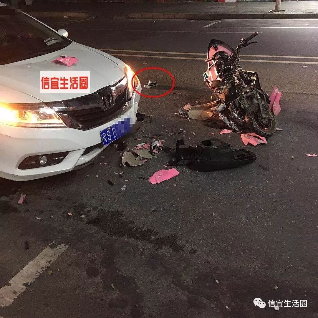 又一起信宜一小车与一辆鬼火发生猛烈碰撞一少年受伤倒地