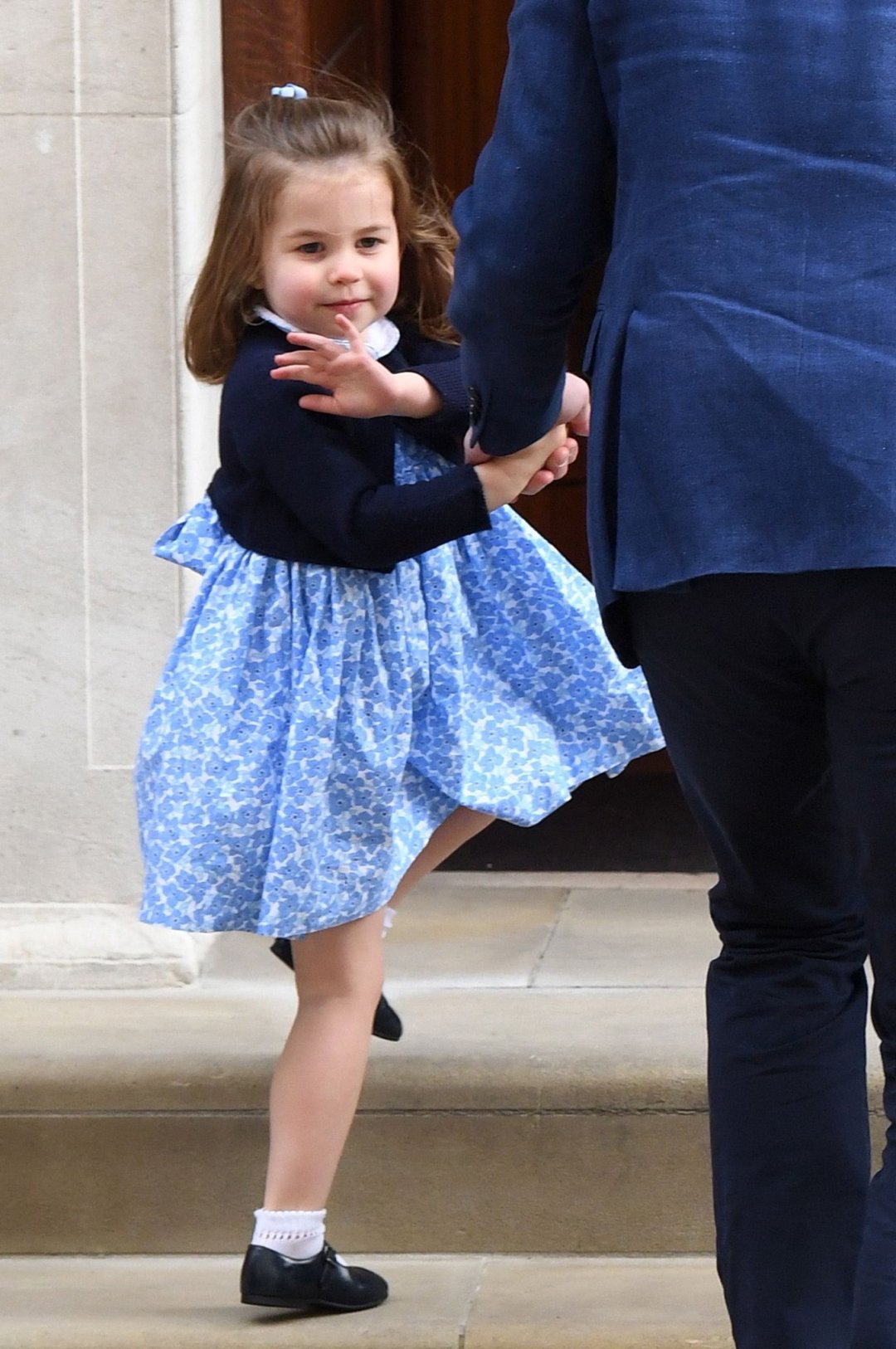 英国王妃凯特女儿照片图片