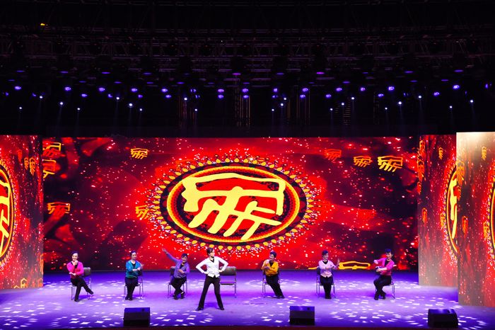 武汉江滩大舞台五一演出季精彩的劳动者之歌