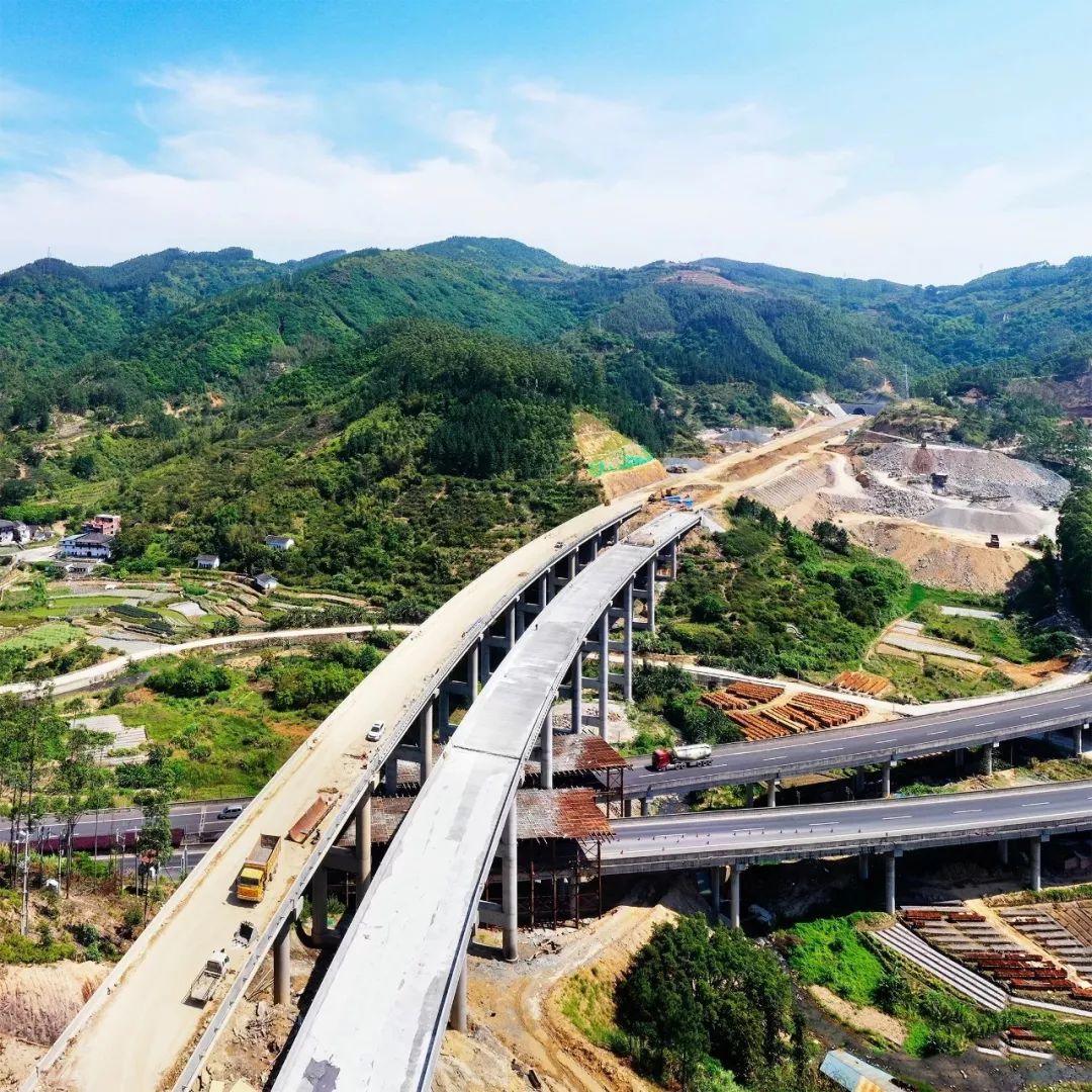 坂东十几分钟到县城一小时到福州