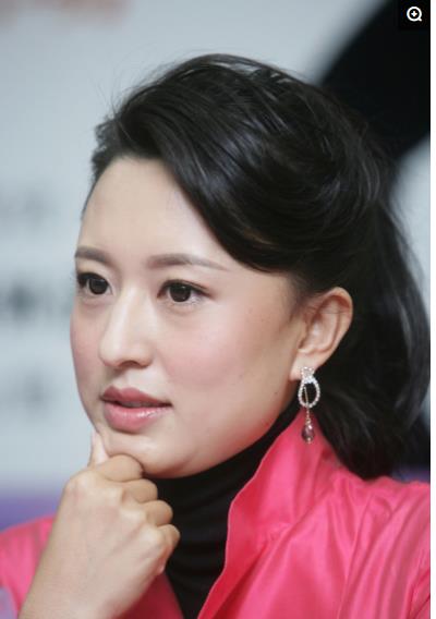 1/81/8 张蕾,1979年4月1日出生于山西省阳泉市,中央电视台综艺频道