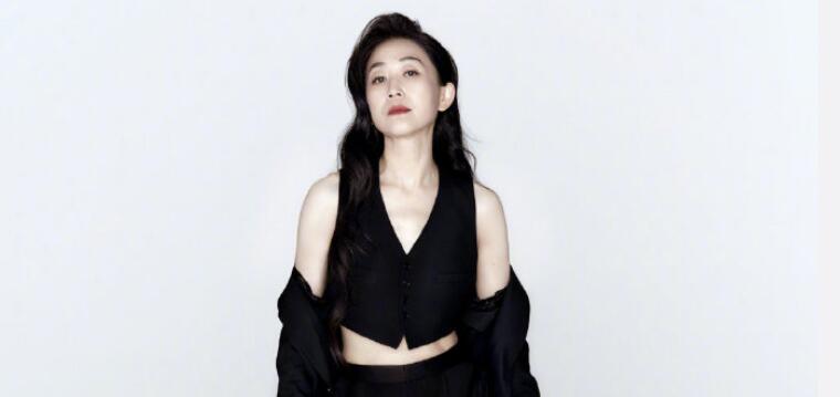 55岁的她,参演《知否》,《都挺好》都不讨喜,却凭马甲线惊艳_陈瑾