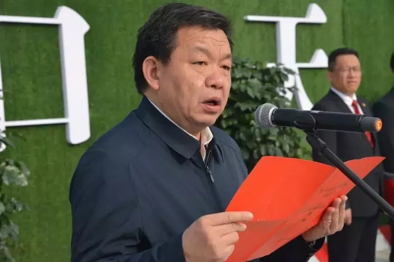 此次活动由川汇区李宗喜书记主持,他说:在这春意盎然,百花齐放的美好