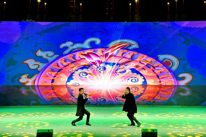 武汉江滩大舞台五一演出季精彩的劳动者之歌