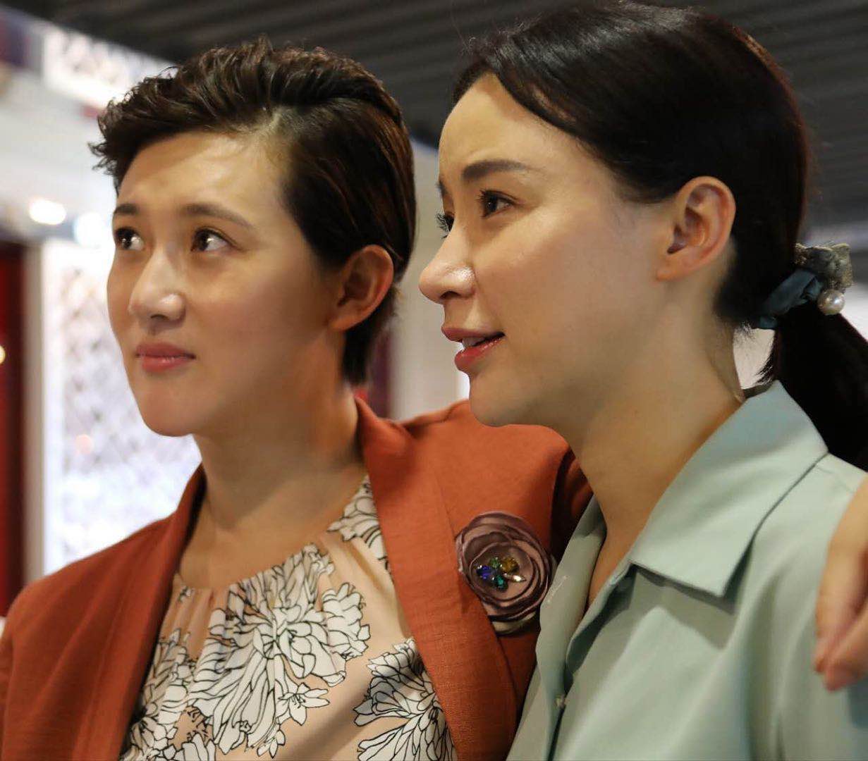 绽放吧百合点燃五一收视许多解析铁花情感观