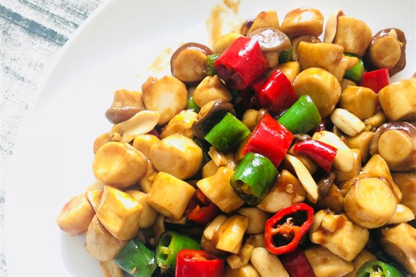 原创鲜香味美的宫保杏鲍菇,既解馋又下饭比肉还好吃!