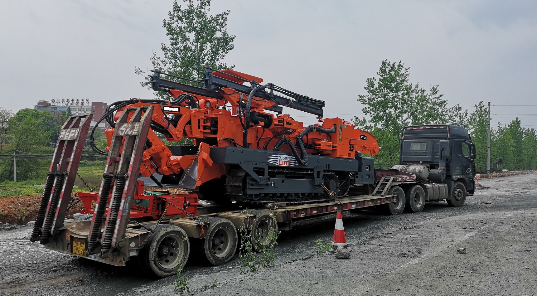 斜井有轨运输选择矿车形式的探讨