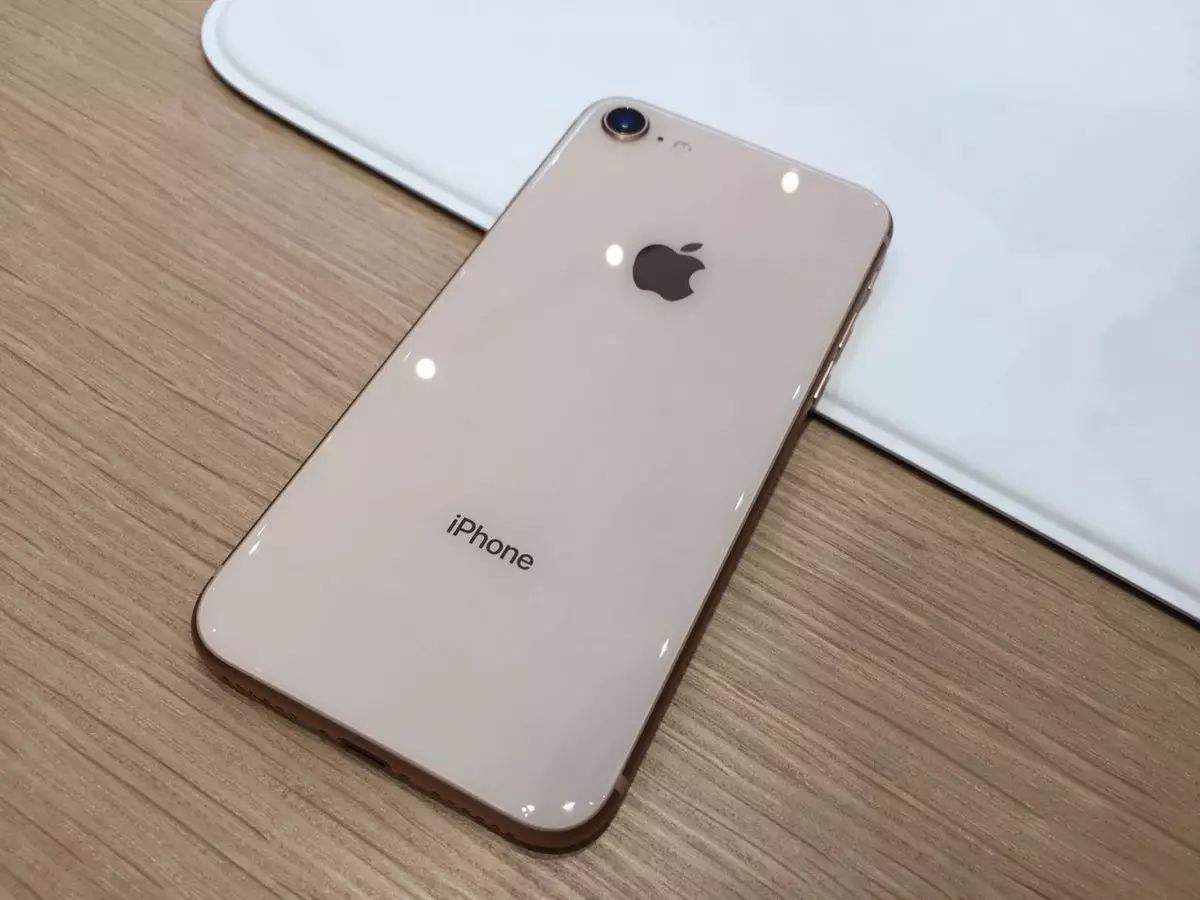 从5899到2599元iphone8遇滑铁卢此时入手正当时