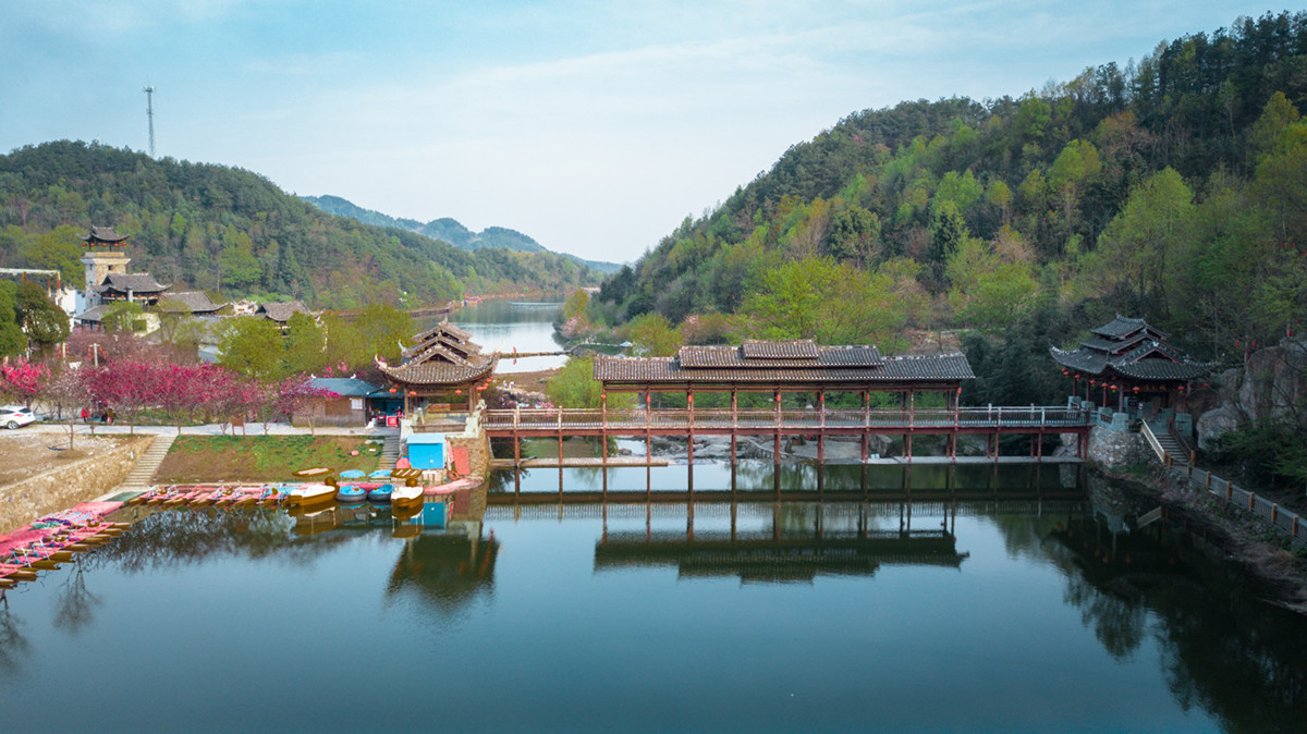 原創武漢最大土家風情山水景區錦裡溝風景如畫300年前曾是土司王城寨