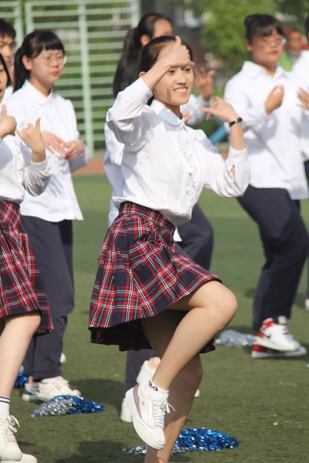 青春际会运动乐章开滦一中举行2019年春季田径运动会视频