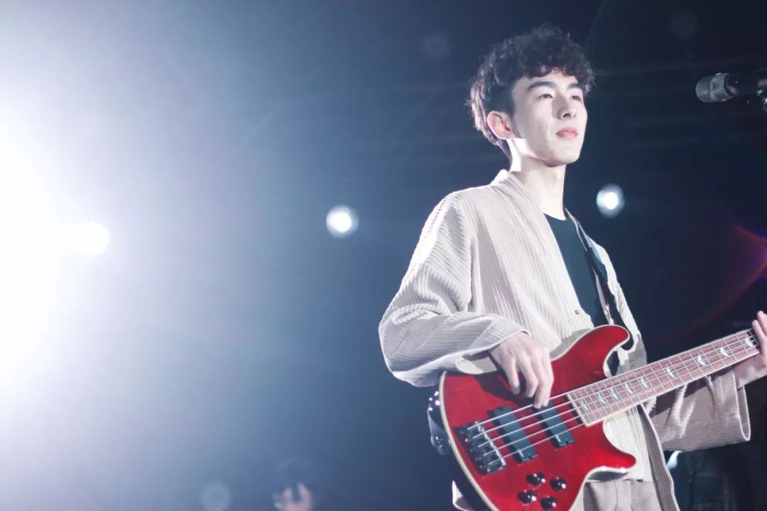 & 自然醒李子健在第二轮演唱中,李子健,尚炳君,金峦江,冷柏寒,李佳宁