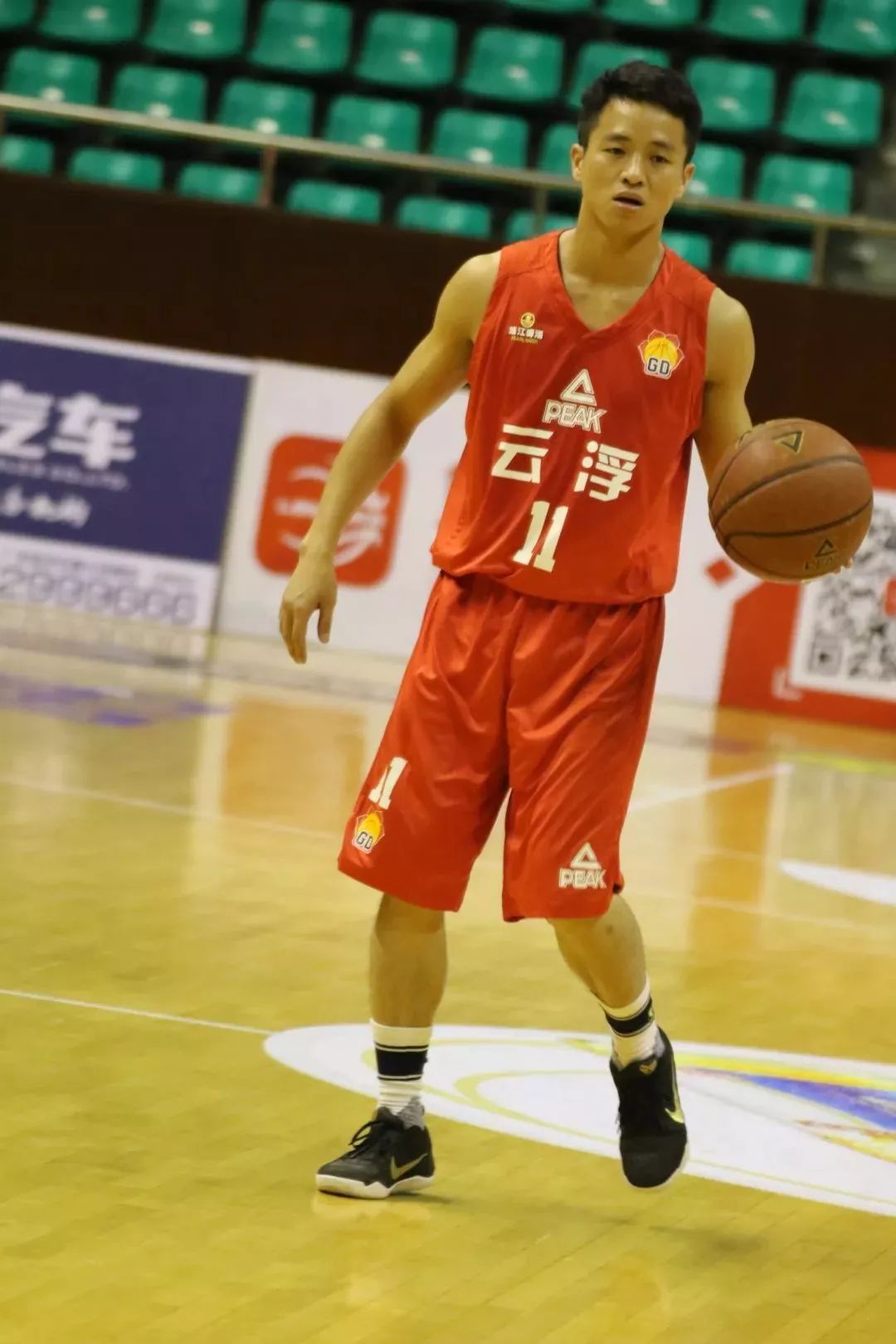 2016年,参加粤西地区化州市篮协坏邀请赛,荣获第一名.