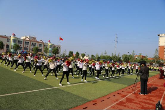 衡水振华小学第一届田径运动会圆满落幕-赛出