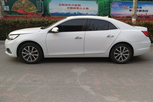 雪佛兰迈锐宝16款2.0l自动豪华版,悬架很舒服,加速转弯都很稳