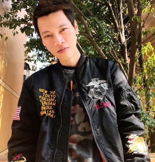 为了梦想独自闯荡,穷到1.5元俩馒头对付一天,现成功后开上豪车