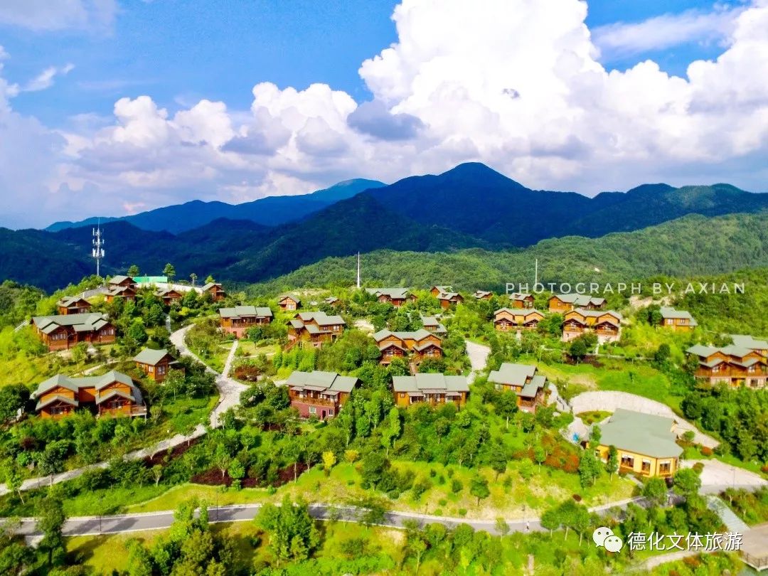 塔兜温泉木屋:地址:德化县南埕塔兜村举口17号电话:13505936348涌溪