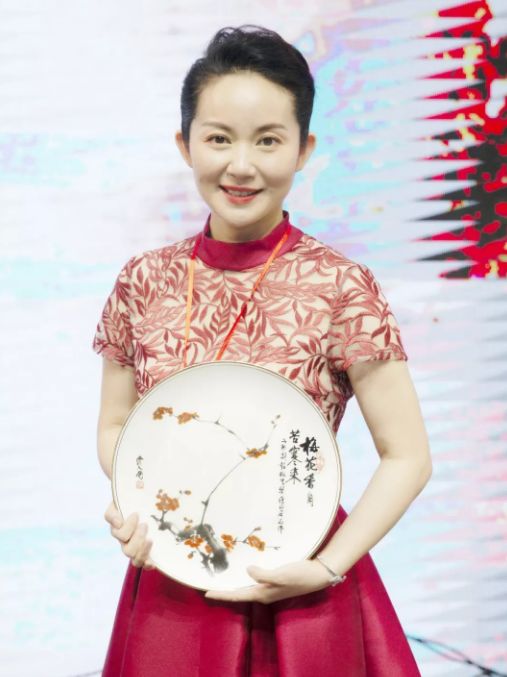 越剧梅花陈丽宇有表演天赋的儿子上热搜幸福一家人