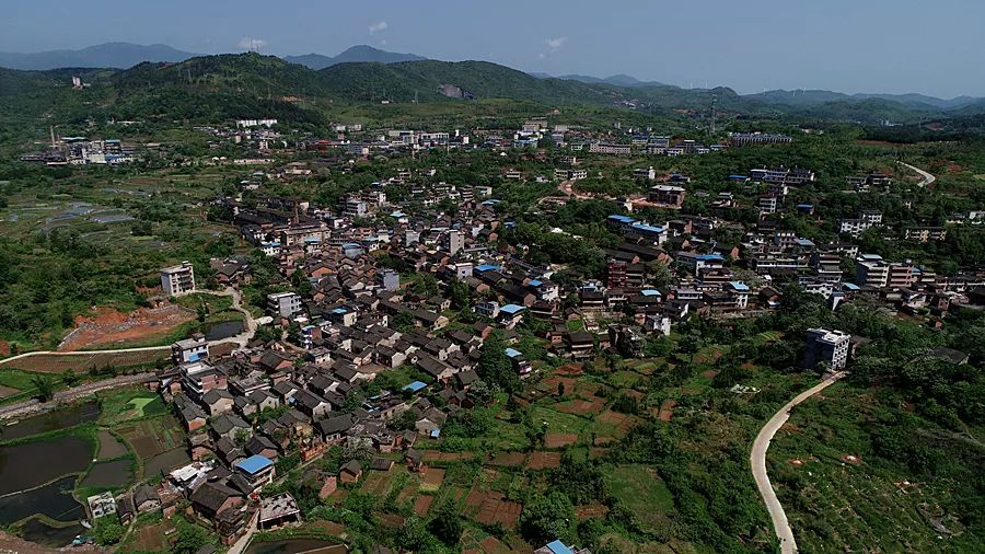 旅游咨询白石渡镇游攻略红色文化丹霞地貌章水河五一走起正好