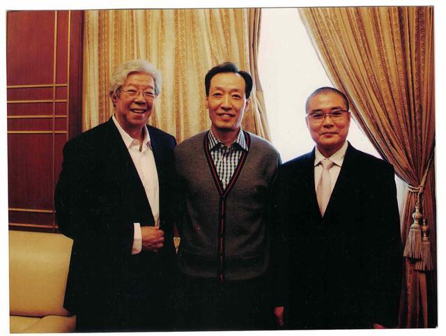 李门(左)翟惠生(中)张建国(右)整个专访持续近7个