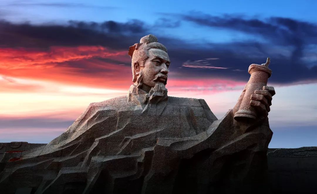 今天我们一同致敬劳动者致敬奋斗着的你