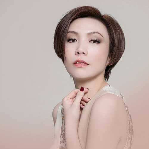 她因《我是歌手》爆红,曾和张学友合作《雪狼湖》获奖无数_陈洁仪